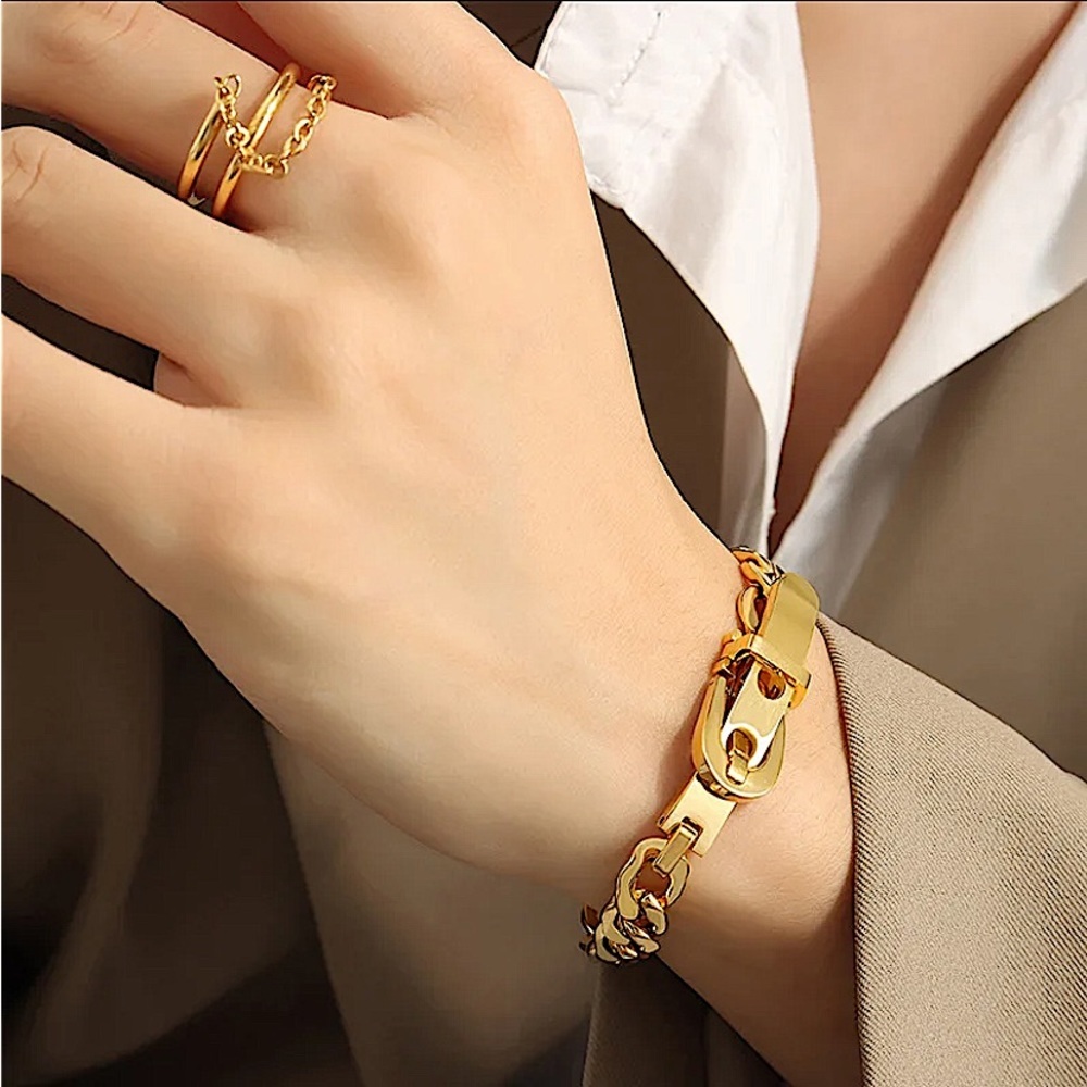 Gold Link Choker Necklace and Bracelet Set - Picture 7 of 14
